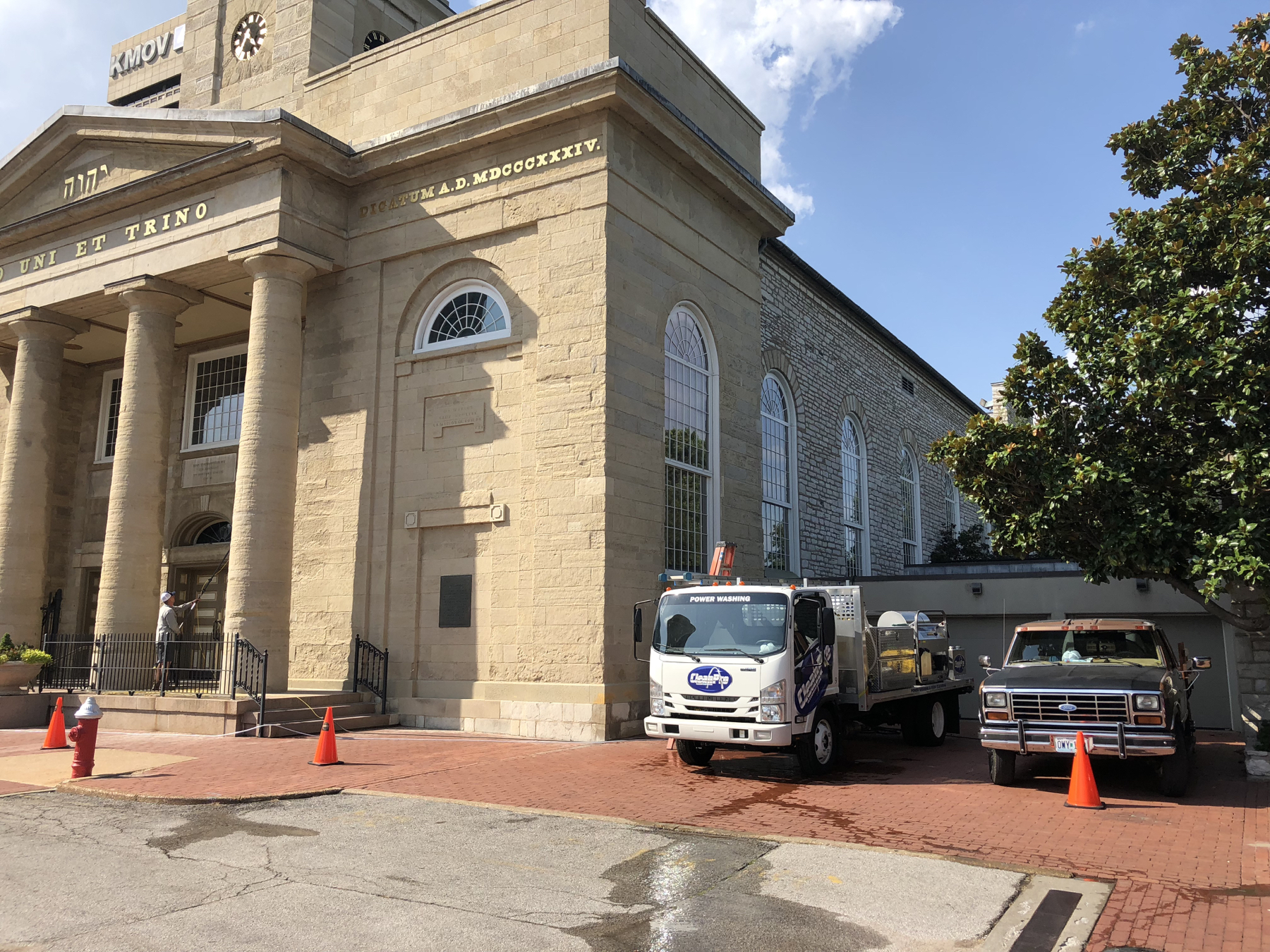 Power Washing St. Peters, MO | Exterior Building Cleaning | Commercial and Residential Pressure Washing Near St. Peters