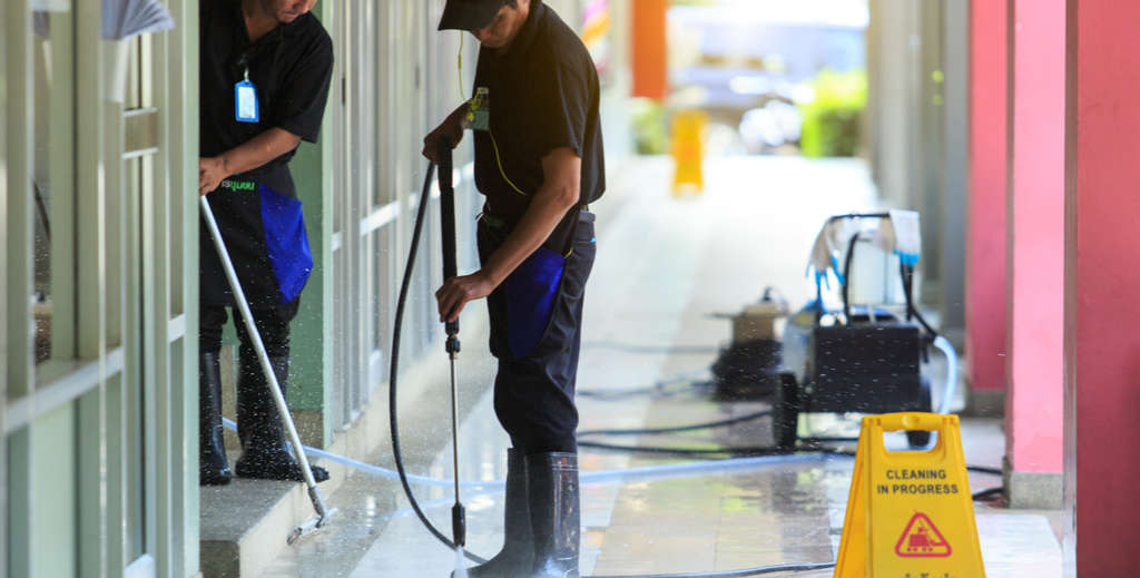 Exterior Cleaning Services Centerville, IL | Residential Home Washing | Commercial Powwer Washing Near Centerville