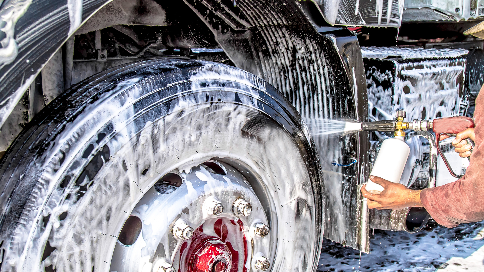 Truck Wash EcoFriendly Power Washing for Trucks and Fleets in St