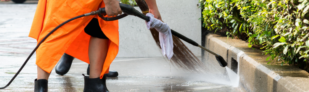 Pressure Washing Services St. Louis, MO | Parking Lot Cleaning | Exterior Building Washing Near St. Louis