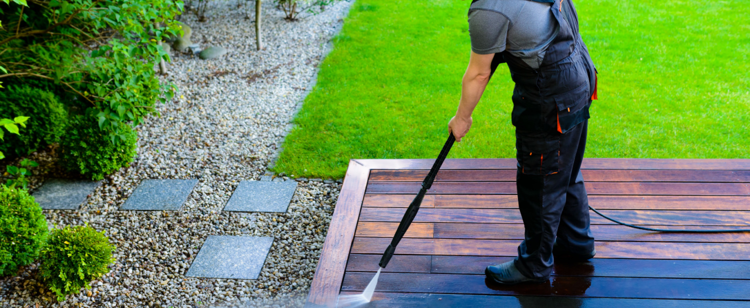 Deck Cleaning Service in West County, MO | Pressure Washing | Residential Power Washing Near West County