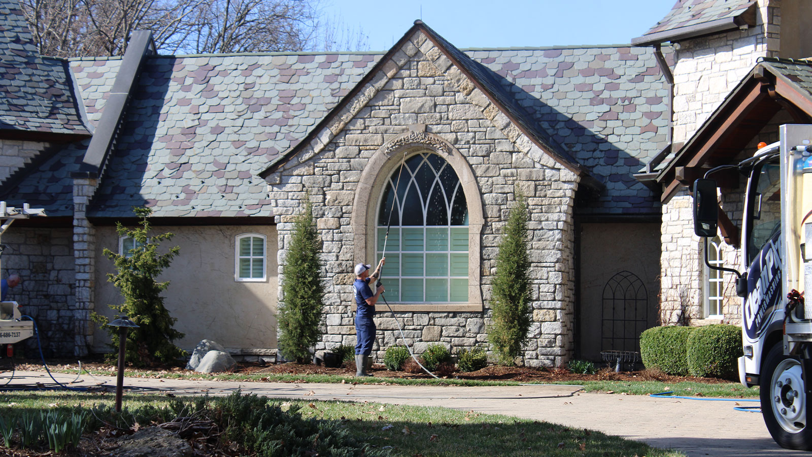 Exterior Window Cleaning St. Louis, MO | Residential Power Washing & Soft Washing | CleanPro